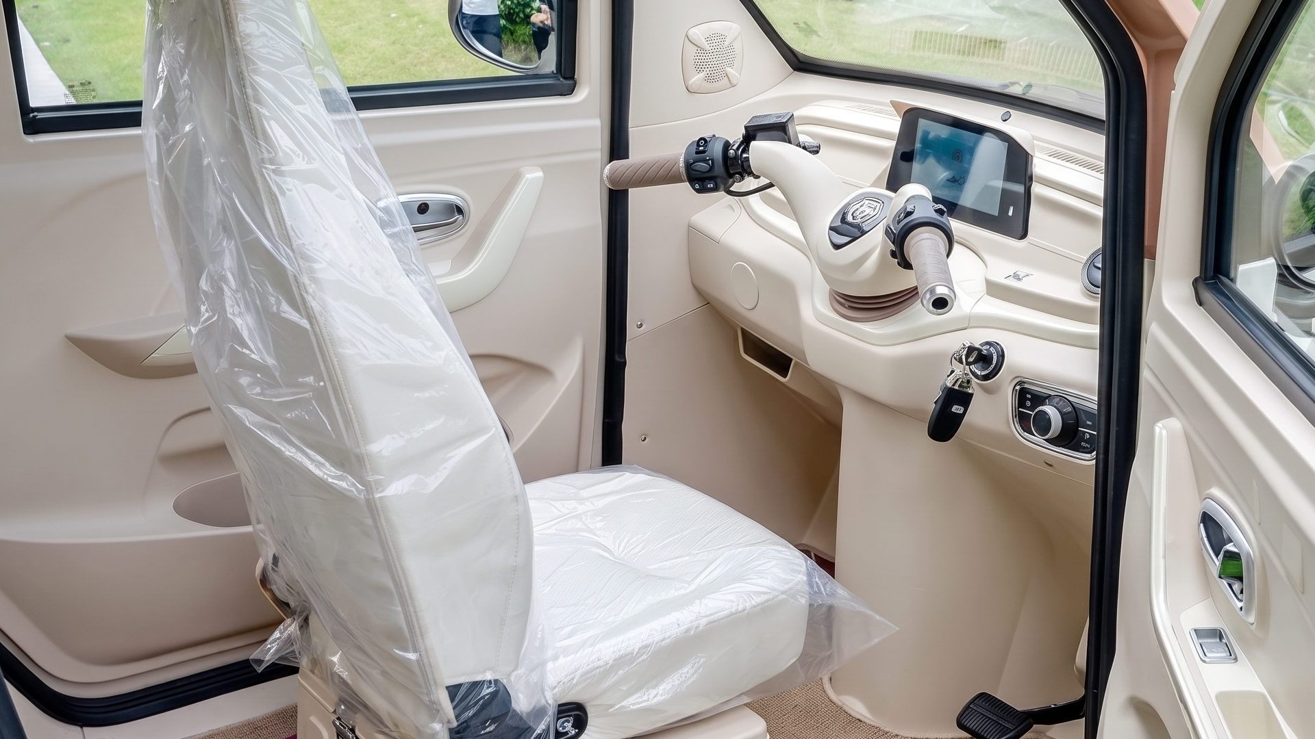 KBi Trivia T2 cream interior with two full seats